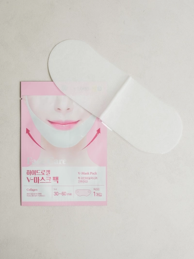 Daiso Packmein Hydrogel Uplifting V Mask