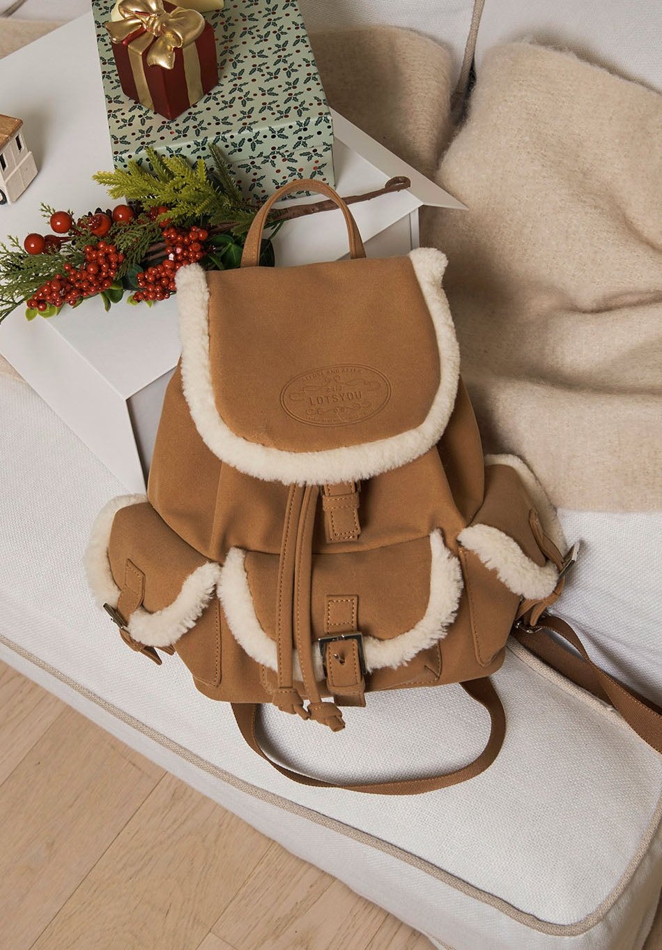 LOTSYOU Nostalgia Chubby Shearling Backpack Brown